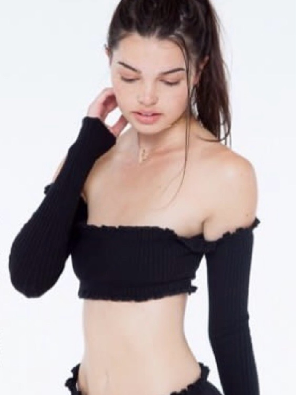 ARE YOU AM I Tiiu Top Black Ribbed Off-Shoulder Long Sleeve Crop Top